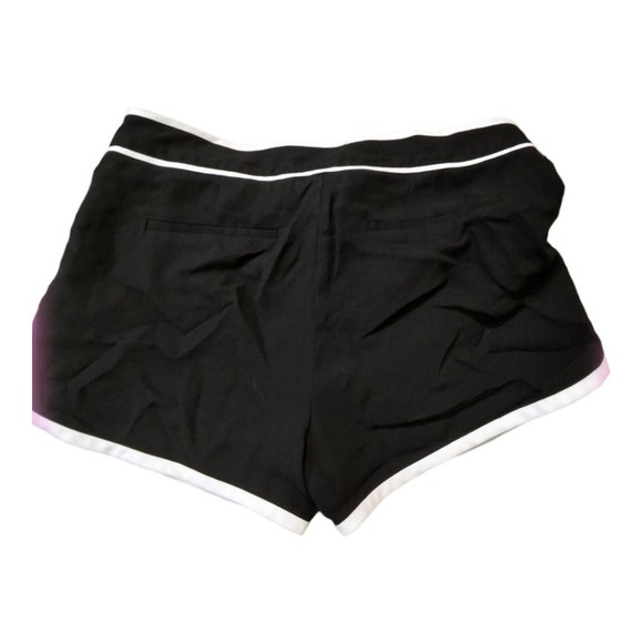 Diane von Furstenberg - Black w/ White Trim Shorts Sz 4 - Picture 2 of 7